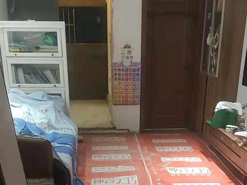 上海金群苑 美式風格裝修 二手房翻新改造 現(xiàn)場地面保護施工