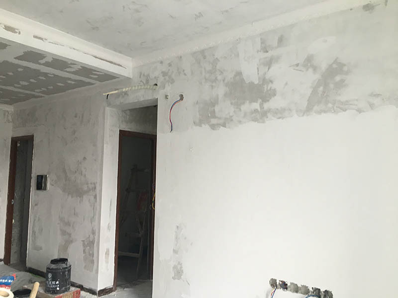 二手房墻面發(fā)霉嚴重-二手房精裝房重新刷乳膠漆要鏟墻皮嗎？(圖2)