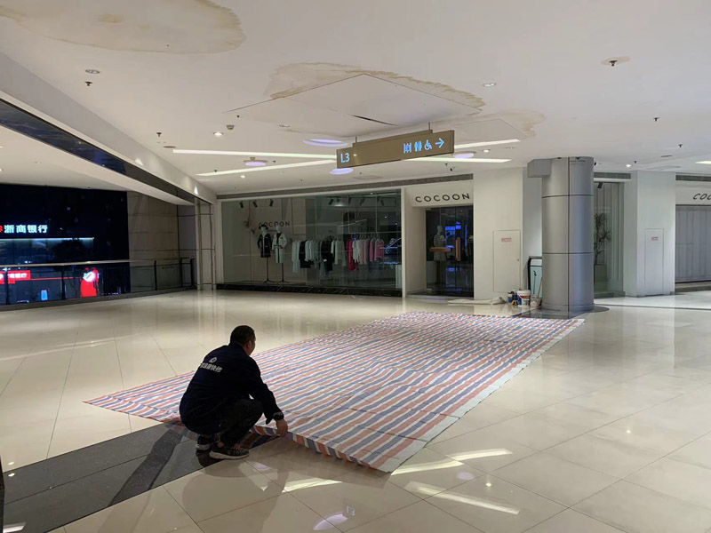 天花板漏水怎么辦？簡單補救方法(圖2)