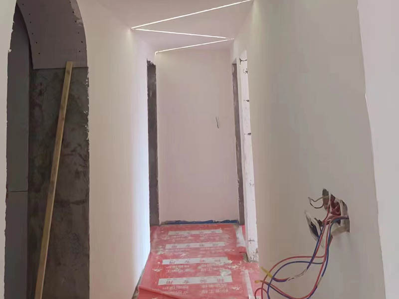 墻面局部刷新攻略：不砸墻也能讓家煥然一新的技巧(圖2)